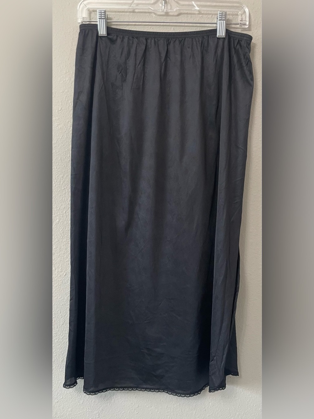 Vintage Vassarette Black 32” Half Slip Skirt XL 44 Lace Hem Side Slit USA